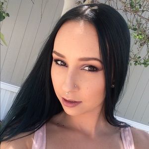 Meet your Posher, Deanna